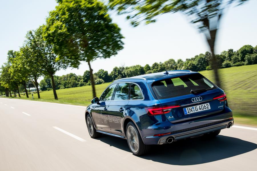  Audi A4 Avant g-tron S-Line (B9) 2017 года  (WW) (фото 12 из 27)